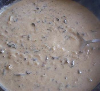 Sos z grzybów suszonych