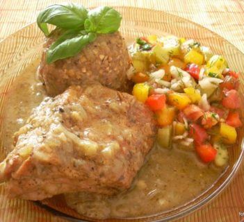 Żeberka duszone w pachnącym sosie