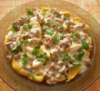 Kluseczki marchewkowe z kurkami