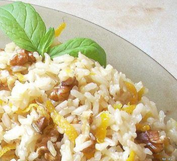 Ryż z pomarańczą i orzechami