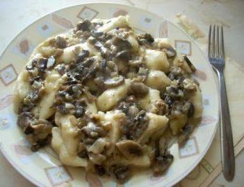 Kopytka z pieczarkami