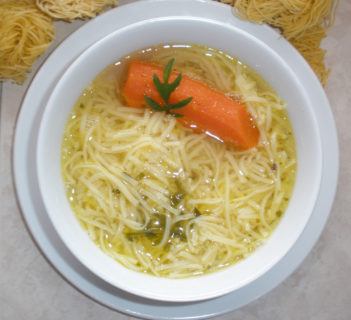 Rosół wiejski (z drobiu wiejskiego)