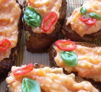 Pasta fasolowo – paprykowa