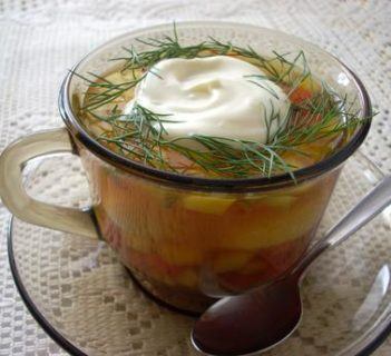 Galaretka z papryką i jajeczkami