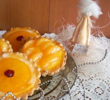 Tartaletki z budyniem i owocami