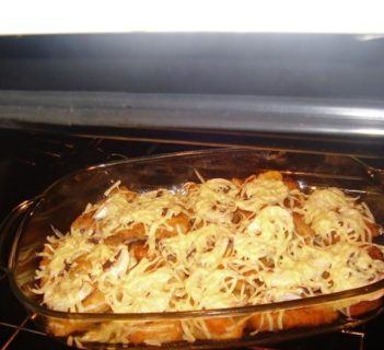 Mintaj zapiekany z serem