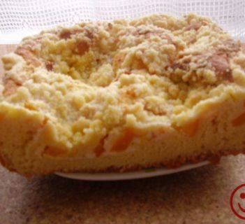 Ciasto drożdżowe z serkiem waniliowym i owocami