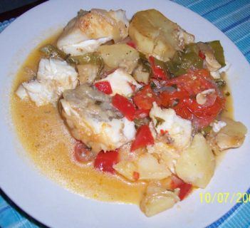 Dorsz w sosie pomidorowym