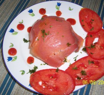 Łosoś wędzony nadziewany sałatką