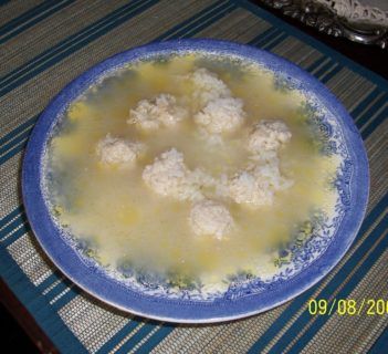 Zupa rybna z kulkami rybnymi