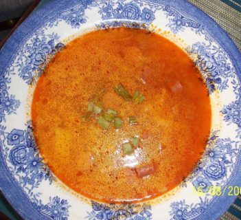 Pomidorowa z wędliną