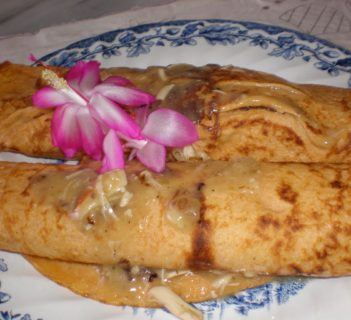 Naleśniki pomidorowe z boczniakami