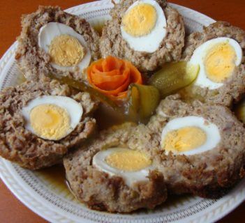 Jajeczka w mięsnej skorupce