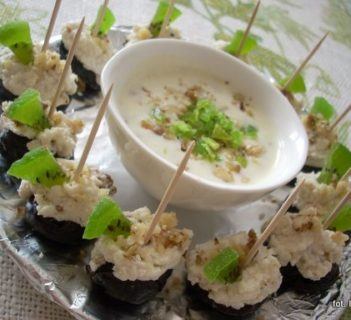 Pijane śliweczki z serem i orzechami