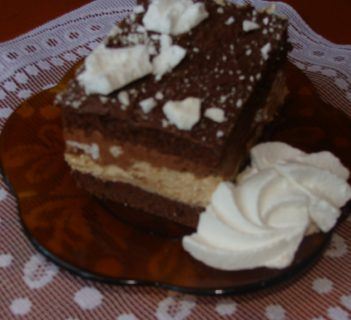 Ciasto chałwowe z bezami