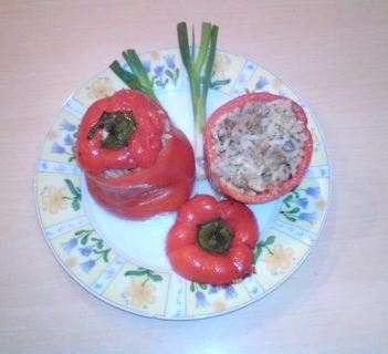 Papryki grillowane nadziewane ryżem i ziołami