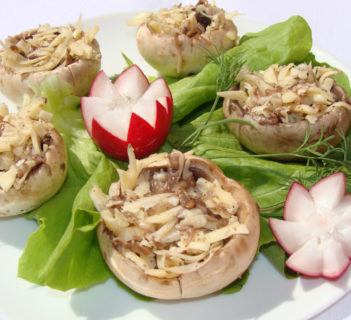 Pieczarki faszerowane