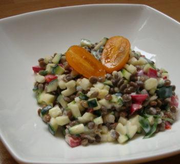 Sałatka z soczewicy i cukinii