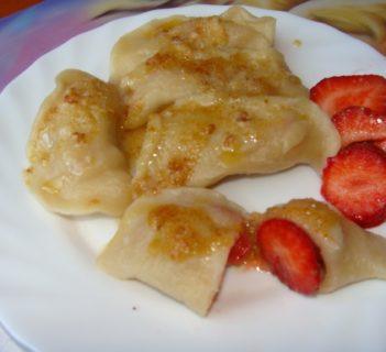 Pierogi z truskawkami