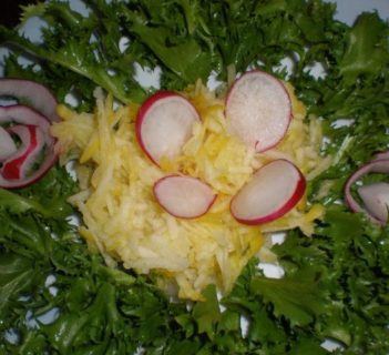 Sałatka z jabłkiem