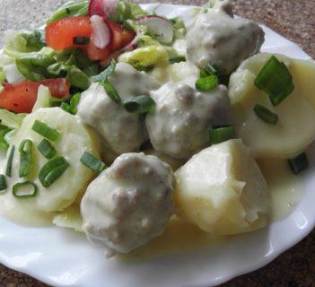 Klopsiki w sosie serowym