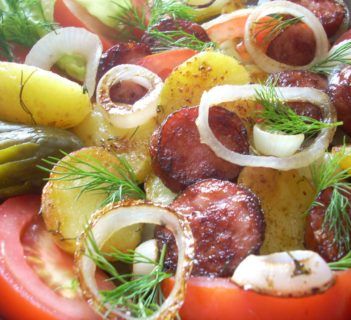 Sałatka wiejska na ciepło