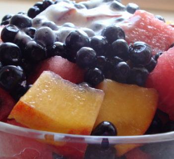 Orzeźwiająca sałatka owocowa