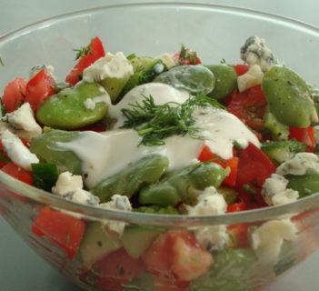 Letnia sałatka z bobu