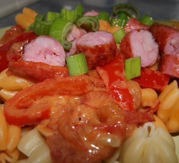 Makaron kolorowe tulipany z sosem