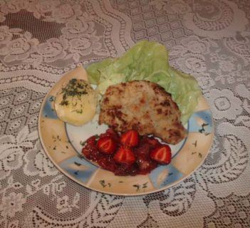 Pierś kurczaka w sosie truskawkowym