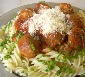 Klopsiki z sosie pomidorowym