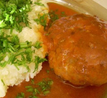 Kotleciki z kurczaka, w sosie pomidorowym