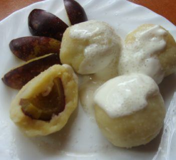 Knedle ze śliwkami