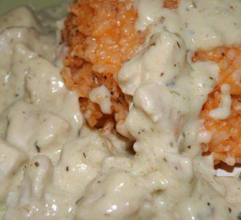 Kurczak z sosem ziołowym