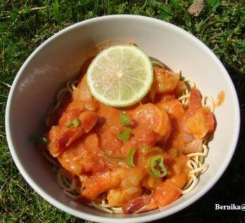 Czerwone curry z kewetkami