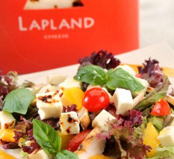 Sałatka z serem LAPLAND i kurczakiem