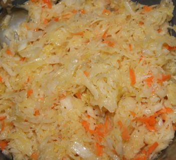 Salatka z kapusty kiszonej.