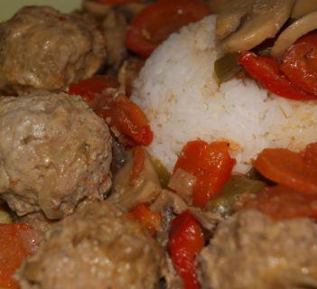 Pulpety gotowane z warzywami