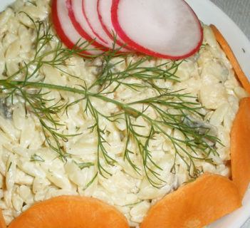 Sałatka z pieczarkami i piersią kurczaka