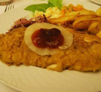 Piersi kurczaka z ananasami i żurawiną