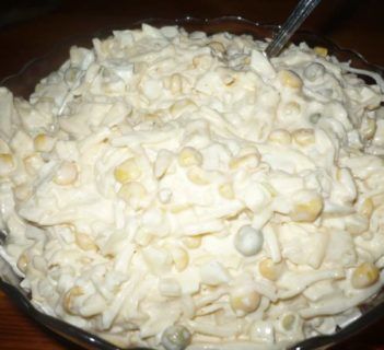 Salatka selerówka z ananasem