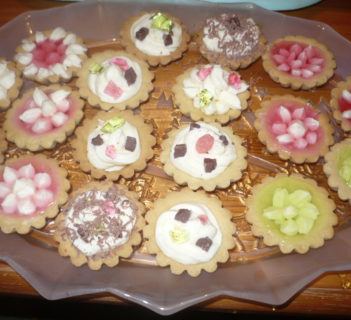 Kruche babeczki z kremem