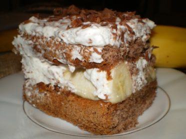 Ciasto przekładane czekoladowo-bananowe