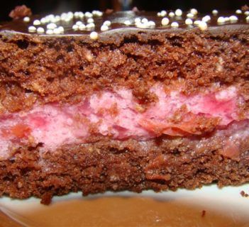 Przekładany murzynek