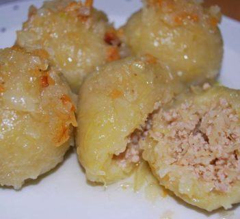 Pyzy z kapustą i mięsem