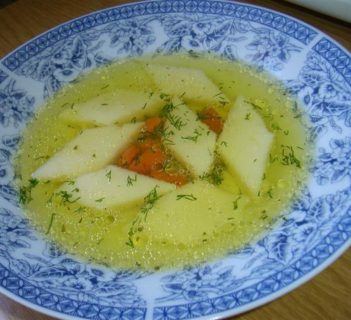 Rosół wieprzowo cielęcy z kostką z kaszy