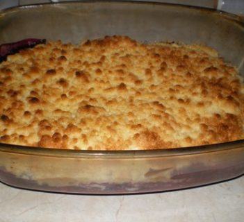 Truskawki zapiekane pod kruchą pierzynką