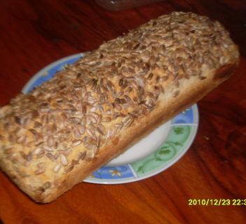 Chleb razowy ze słonecznikiem