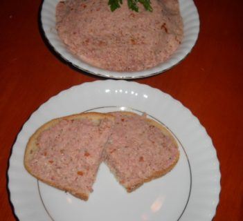 Kanapkowa pasta kiełbasiana