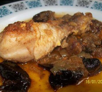 Pałeczki z daktylami i suszonymi śliwkami